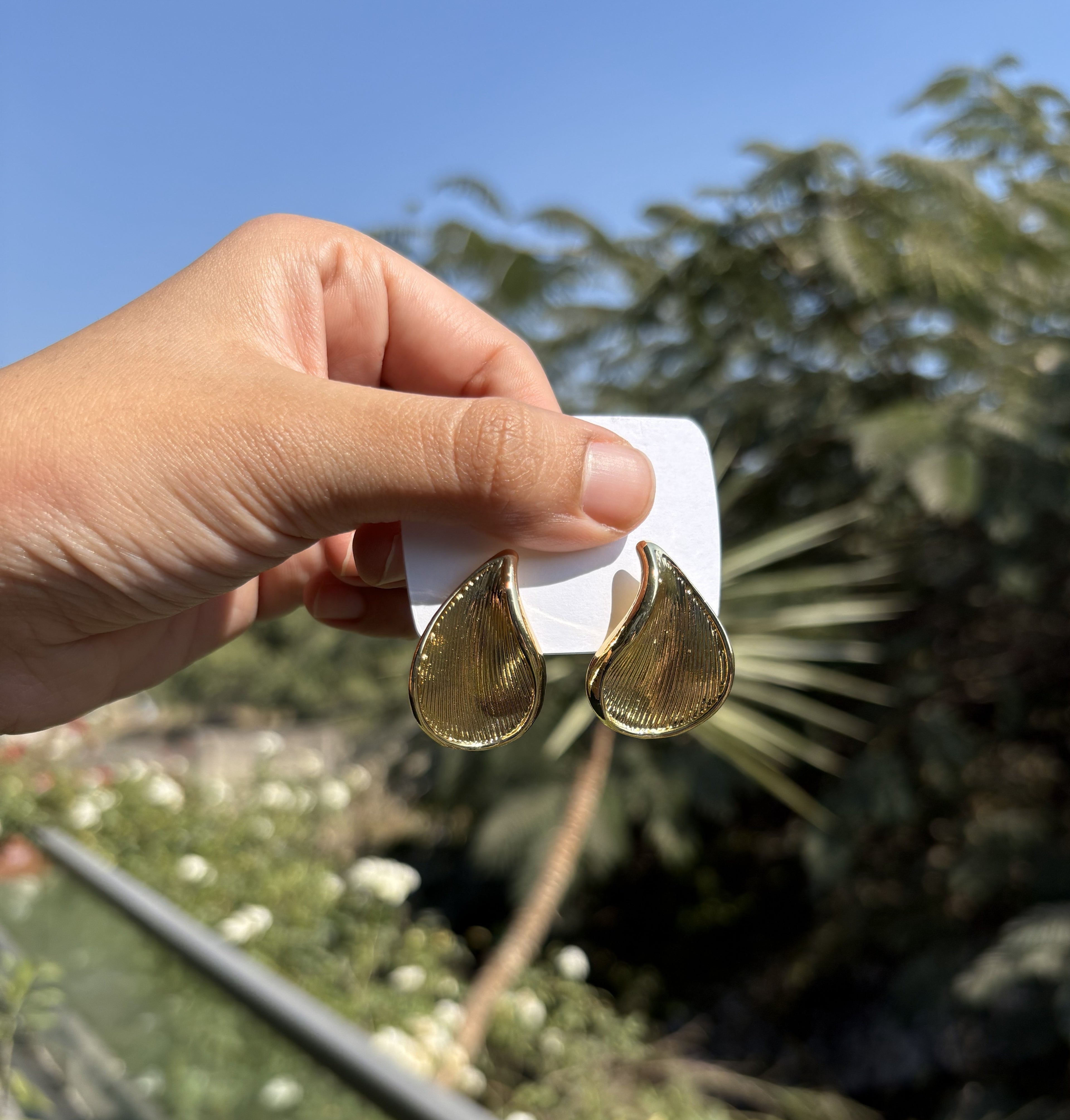 Leafy Drops Earrings | Gold | Anti Tarnish