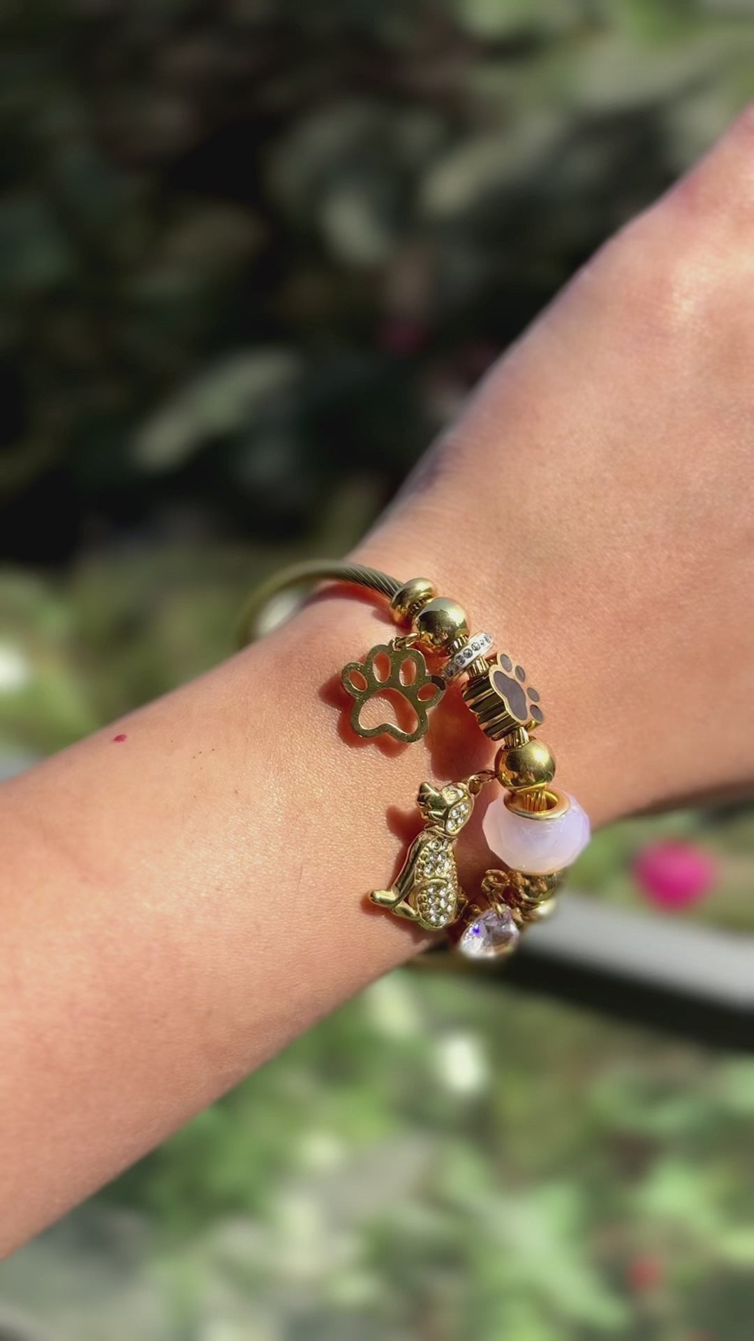 Dog Paw Charm Bracelet | Gold | Anti Tarnish