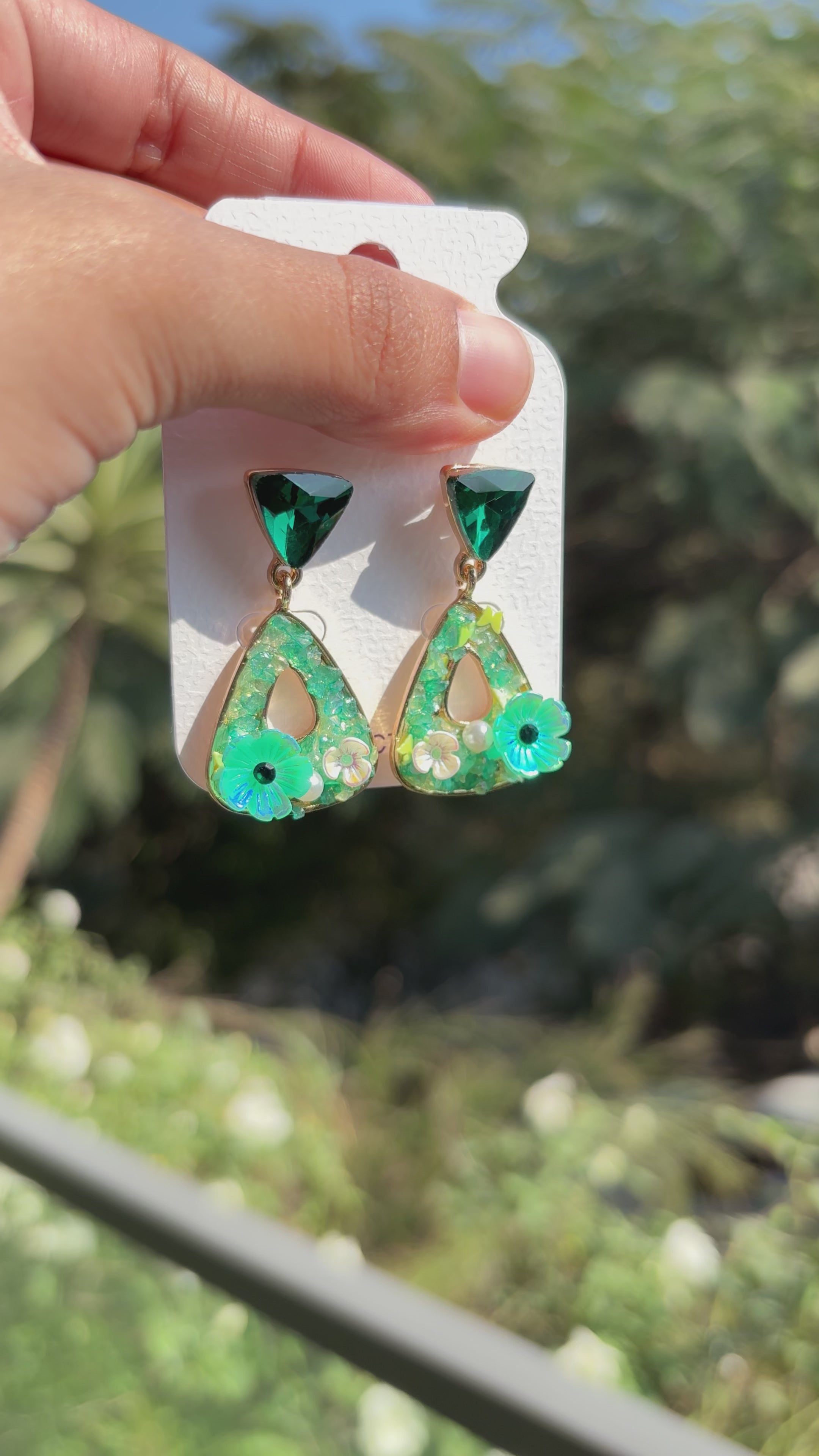 Triangle Floral Drops | Green