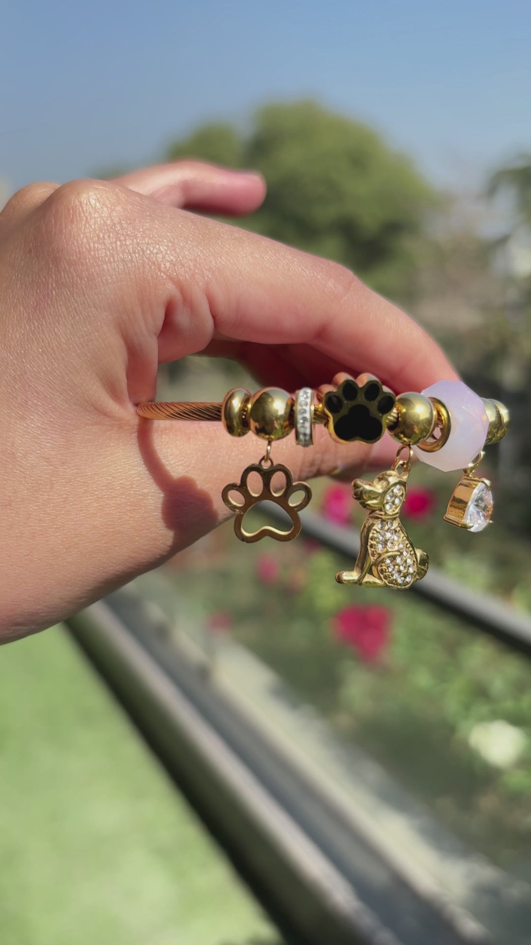 Dog Paw Charm Bracelet | Gold | Anti Tarnish
